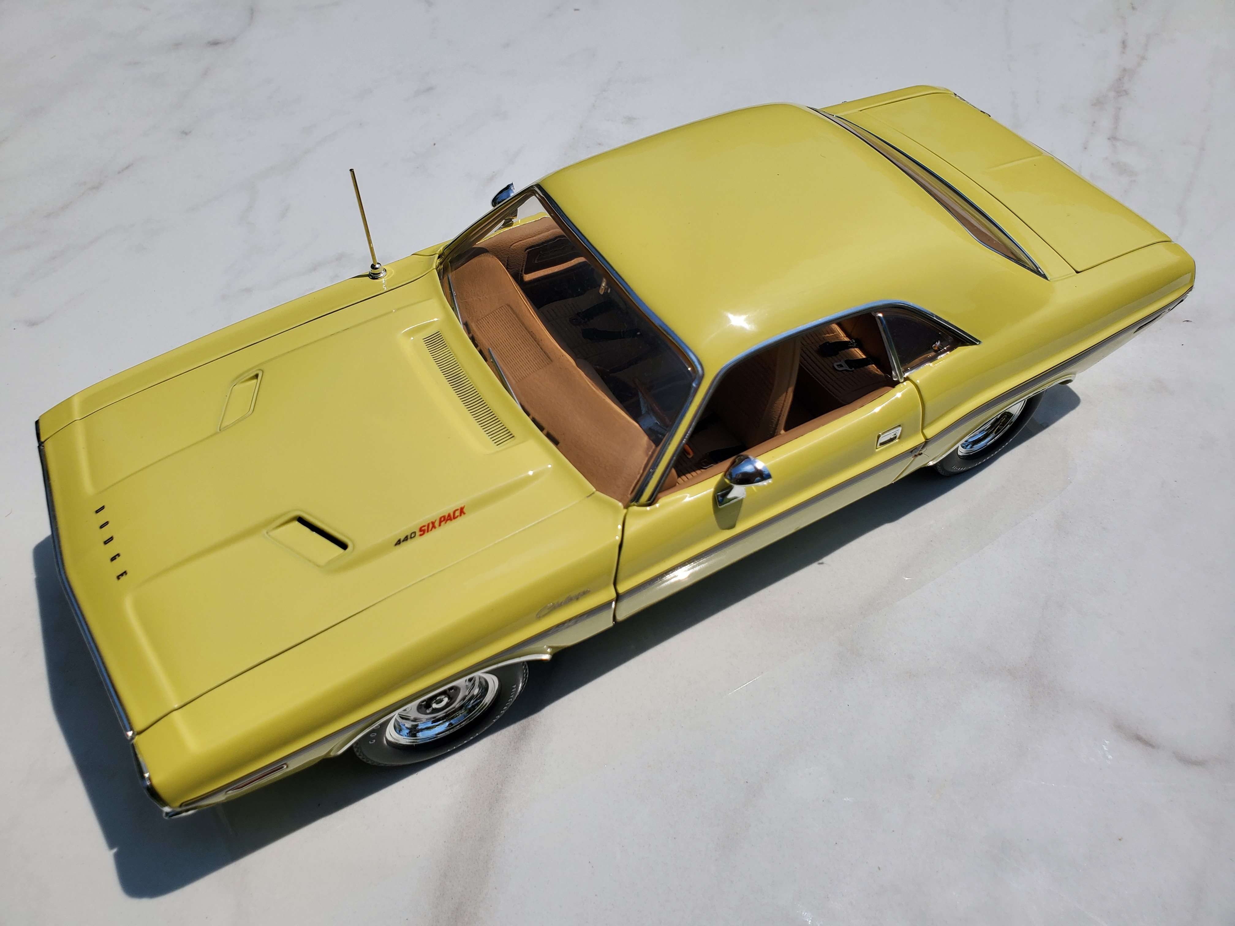 Phoenix Collectibles #1: 1970 Dodge Challenger DY2 Sunfire Yellow Hard