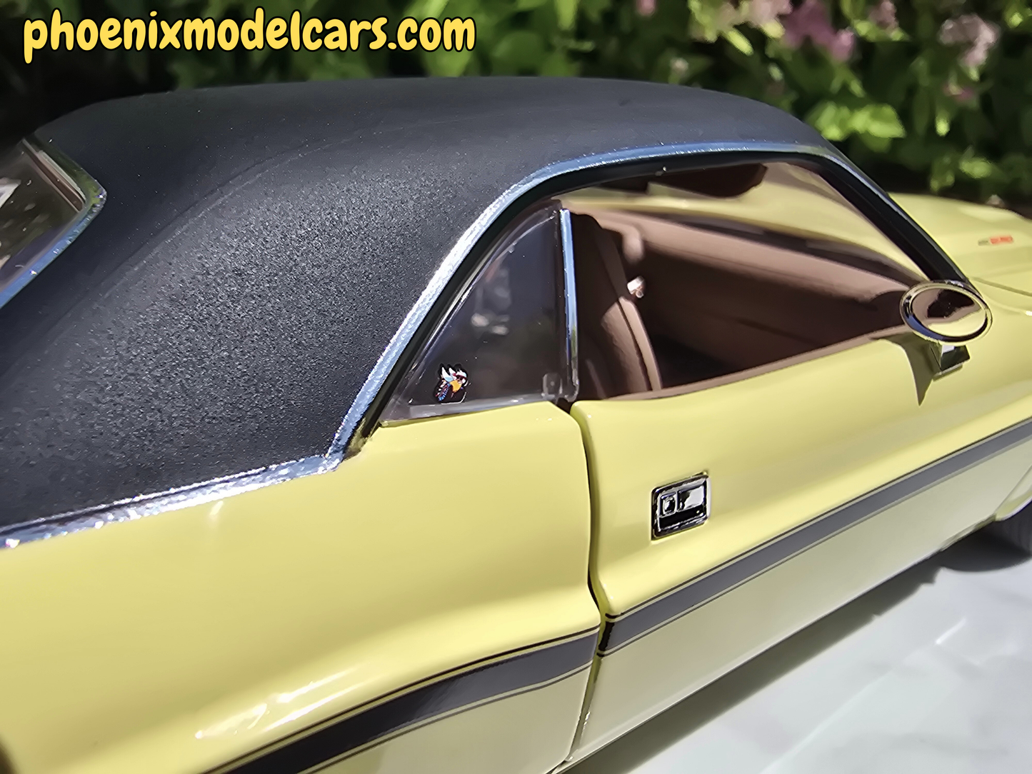 Phoenix Collectibles #1: 1970 Dodge Challenger DY2 Sunfire Yellow w/ Black Vinyl Top Coupe