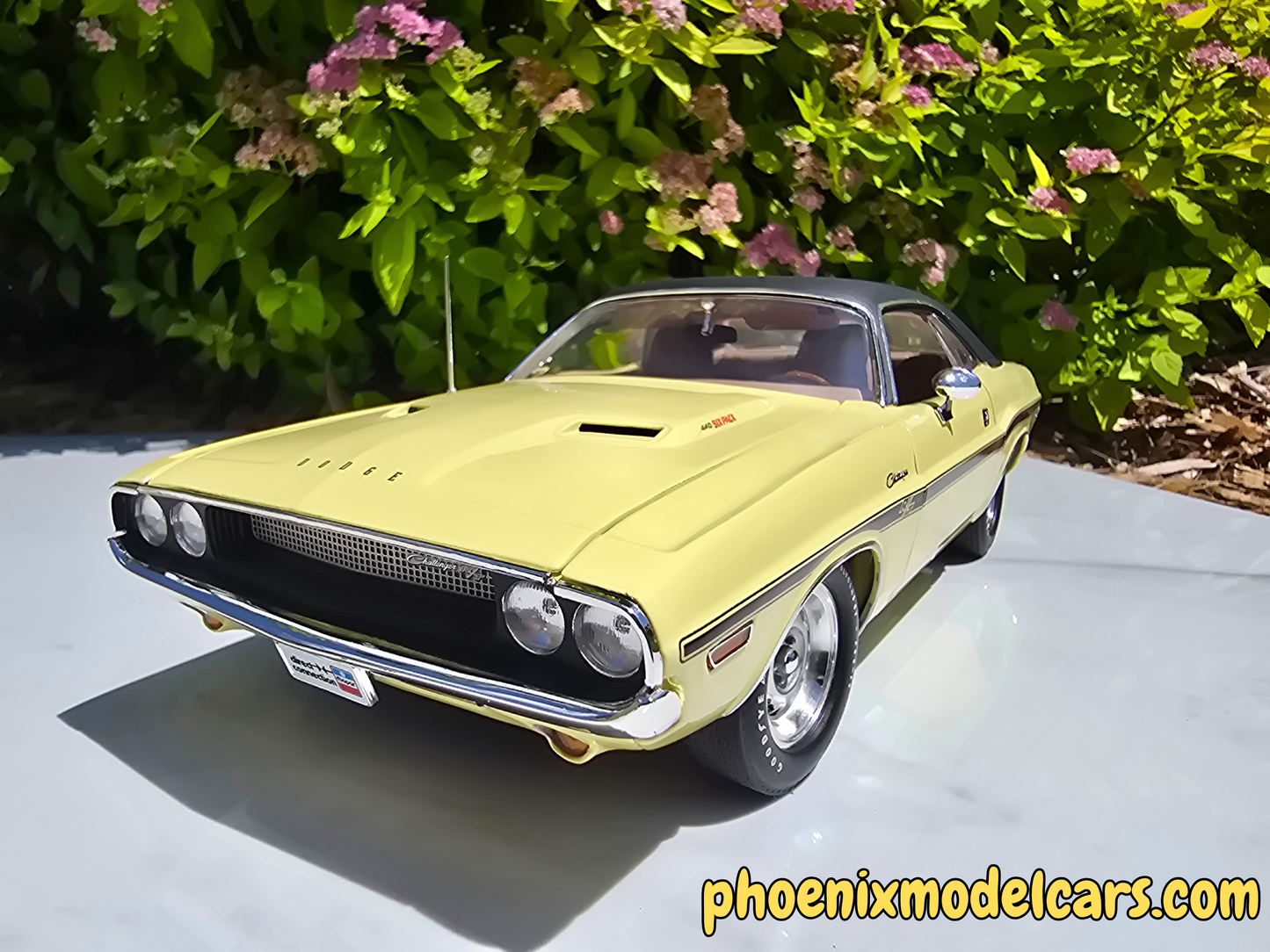 Phoenix Collectibles #1: 1970 Dodge Challenger DY2 Sunfire Yellow w/ Black Vinyl Top Coupe