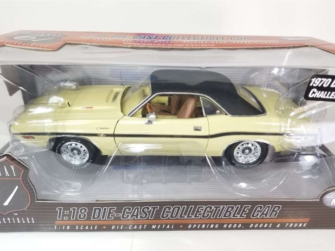 Phoenix Collectibles #1: 1970 Dodge Challenger DY2 Sunfire Yellow w/ Black Vinyl Top Coupe